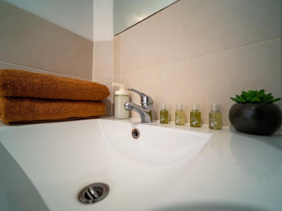 Appartement Tout Equipe 4 Couchages Belle De Mai 마르세유 외부 사진